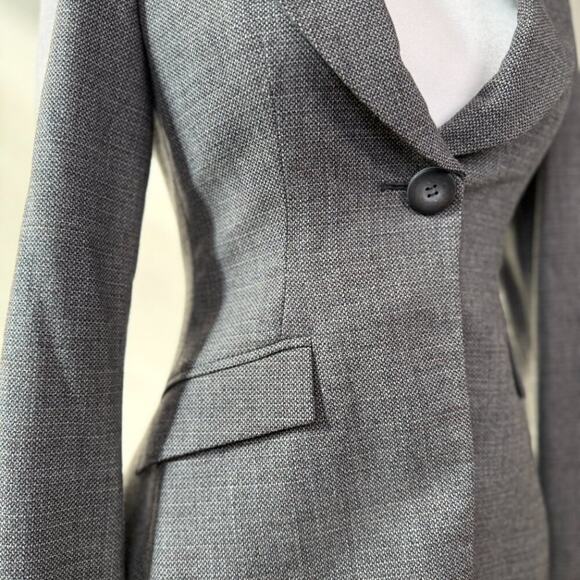 Armani Collezioni Wool Blazer - Size 4 - Picture 2 of 14